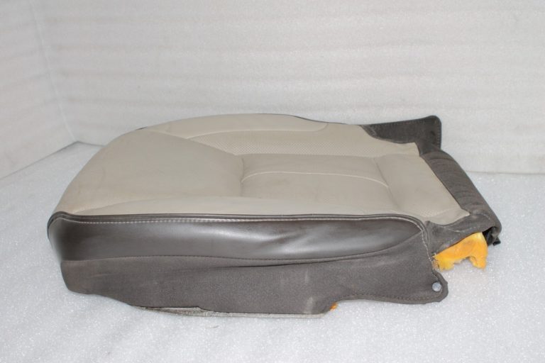 Lancia Thema II priekšējo kreiso sēdekļu spilvens Mochacino āda K68138323AA