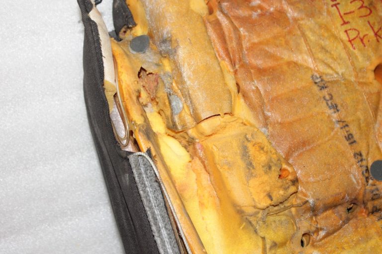 Lancia Thema II priekšējo kreiso sēdekļu spilvens Mochacino āda K68138323AA