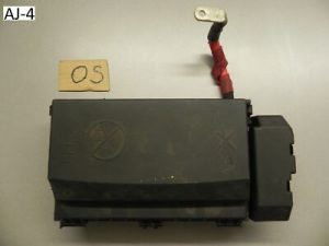 Opel Astra J priekšējā drošinātāju kārba Priekšējā drošinātāju kārba 13343767 RY