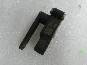 BMW F45 F45 F46 F48 F15 F16 i01 i12 augstuma sensors 6853747