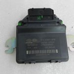 Hyundai i40 Elektriskās stāvbremzes rokas bremzes vadības bloks 59790-3Z500