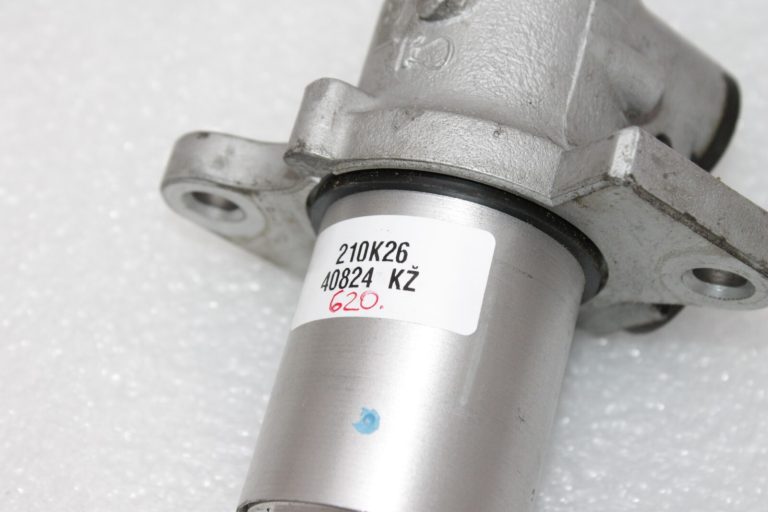 OEM Mercedes Benz Vaneo W414 Bremžu galvenais cilindrs A4144300001