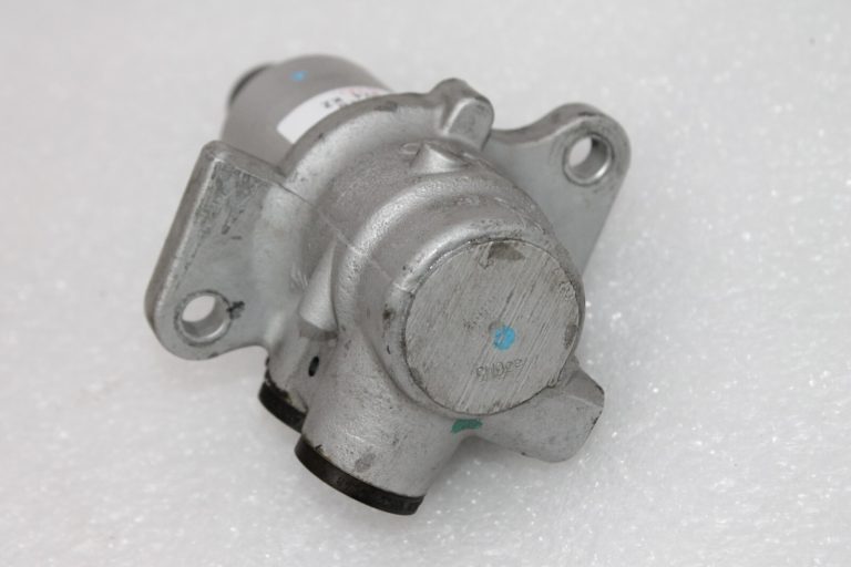 OEM Mercedes Benz Vaneo W414 Bremžu galvenais cilindrs A4144300001