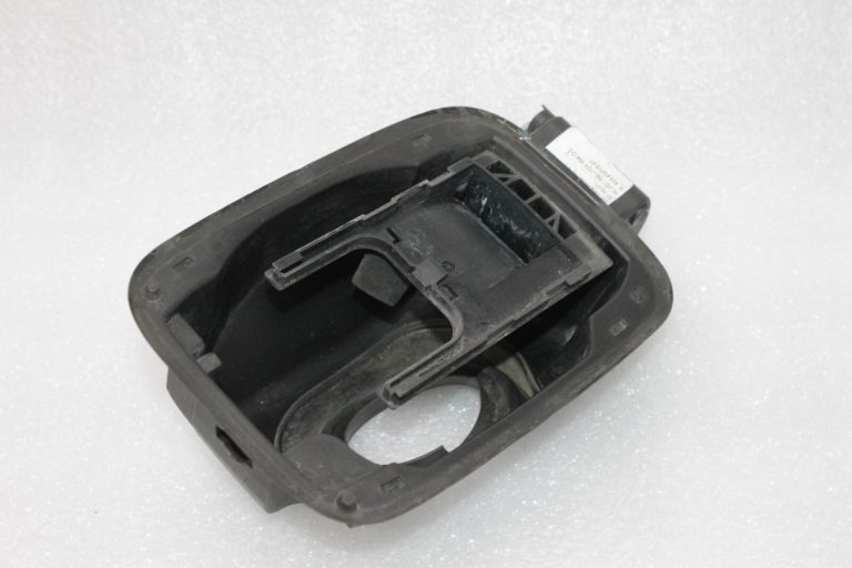 OEM Mercedes Benz Vaneo W414 degvielas uzpildes vāciņš degvielas uzpildes vāka eņģe A4146300267