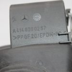 OEM Mercedes Benz Vaneo W414 degvielas uzpildes vāciņš degvielas uzpildes vāka eņģe A4146300267