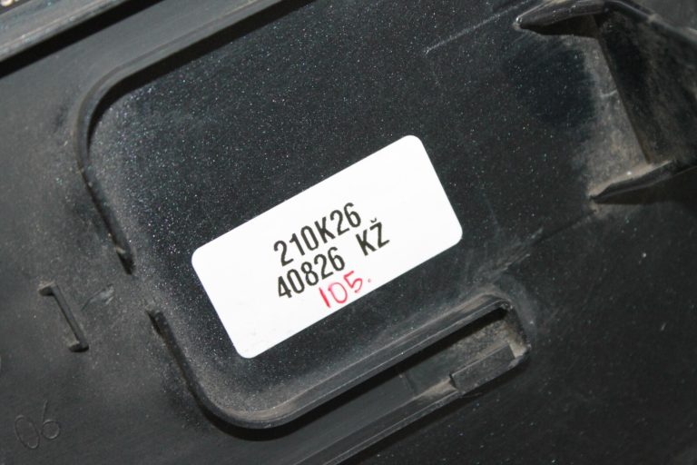 Mercedes Vaneo W414 degvielas uzpildes vāciņš degvielas uzpildes vāka vāciņš 9154 Carbon Black Metallic