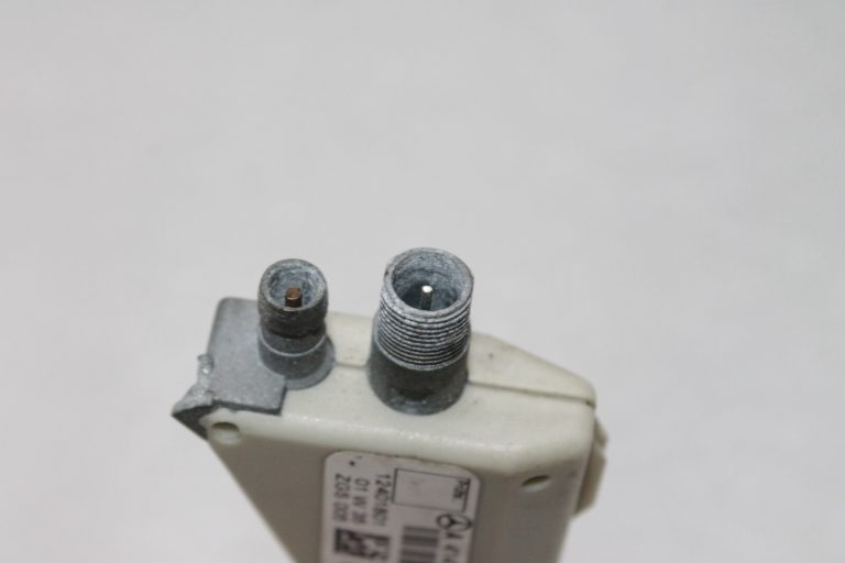 Oriģināls Mercedes Vaneo W414 antenas pastiprinātājs Amplifier antenas pastiprinātājs A4148200089