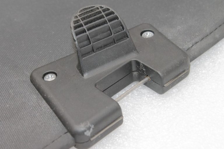 Oriģināls Mazda CX-5 KE Rullo žalūzijas nodalījuma plaukta vāks KD45-68-34XA 02, KD45-68-34XA02