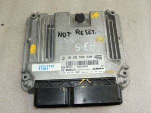 Opel Astra J Corsa D Meriva B Insignia A Zafira C Dzinēja vadības bloks ECU 55579447