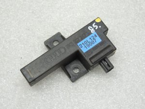 Audi A4 8K/A5 8T/8F/A6/A7 4G/A8 D4/Q5 8R Bezatslēgas sistēmas antena 8K0907247