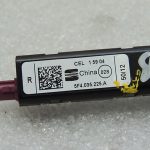 Seat Leon III 5F Antenas pastiprinātājs Antenas radio FM labā 5F4035225A
