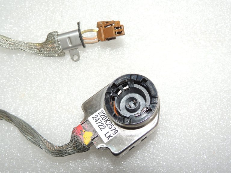 Mazda CX-7 oriģināls ksenona lukturu aizdedzes startera pastiprinātājs
