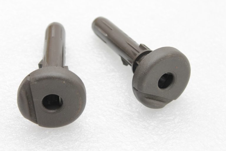 OEM Lancia Thema II priekšējo sēdekļu galvas balstu uzmava Mochacino K1UV38HL9AA