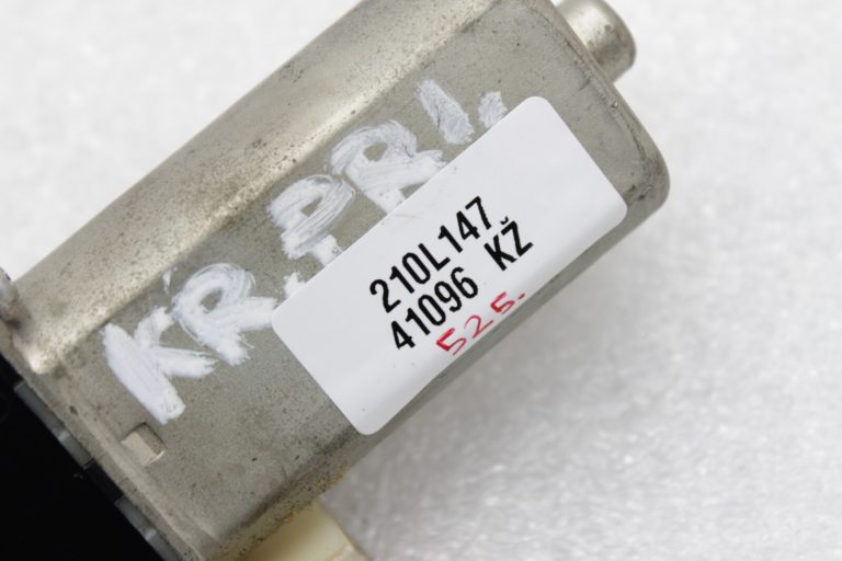 OEM Lancia Thema II priekšējā kreisā sēdekļa regulēšanas mehānisms atzveltnes atzveltne L0243367AA