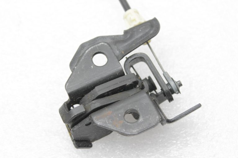 Lancia Thema II Aizmugurējā kreisā sēdekļa bloķēšana K68159643AA, 68159643AA