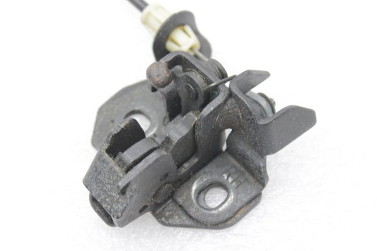 Lancia Thema II Aizmugurējā labā sēdekļa bloķēšana K68159332AA, 68159332AA