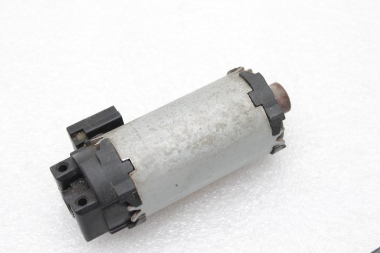 Lancia Thema II priekšējā kreisā sēdekļa servomotora sēdekļa motors L0219006AA, K68159121AA