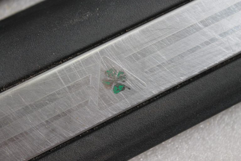 Oriģināls Alfa Romeo Giulietta 940 Priekšējo durvju sliekšņu līstes komplekts cloverleaf