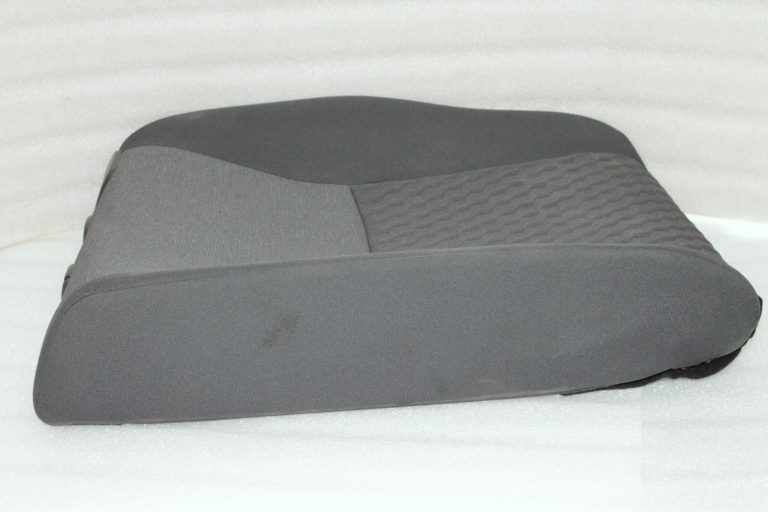 Toyota Yaris IV (XP210) Aizmugurējie sēdekļi Atzveltne kreisā 71078K0020C2, 71652K0010