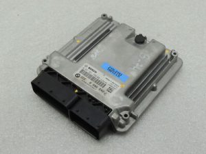 BMW F10 F15 F25 F26 F30 F31 F32 F36 F15 N57 Блок управления дизельным двигателем 13618586540