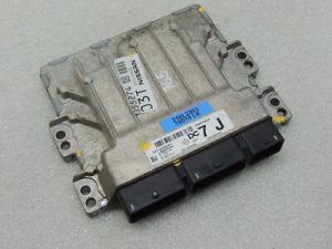 Nissan Qashqai II J11 1.3i Turbo Petrol HR13DDT Engine Control Unit 23710HV70C