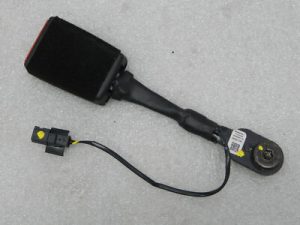 Opel Astra K Priekšējā kreisā drošības jostas sprādzes spriegotājs 39016995