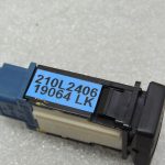 Toyota Auris E18 Corolla E18 Priekšējā labā sēdekļa apsildes slēdzis Sēdekļa apsildes slēdzis