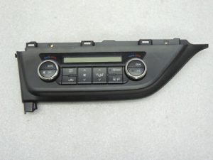 Toyota Corolla E18 Climate control panel Heater control panel Heater controller