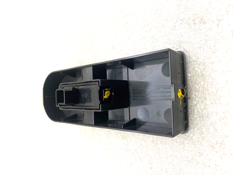 OPEL ASTRA H ZAFIRA B Priekšējais labās puses elektrisko logu slēdzis 13228709