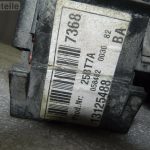 Opel Vectra C hečbeks Aizmugurējā drošinātāju kārba Vadības bloks Drošinātāju kārba 13125488