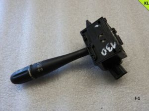 Chrysler Voyager Dodge Caravan 00-08 Steering column switch blinker lever 04685711AA