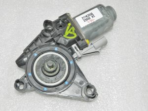 Lancia Thema II Dodge Charger LD aizmugurējā kreisā loga motors 68104331AA
