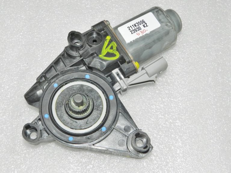 Lancia Thema II Dodge Charger LD aizmugurējā kreisā loga motors 68104331AA