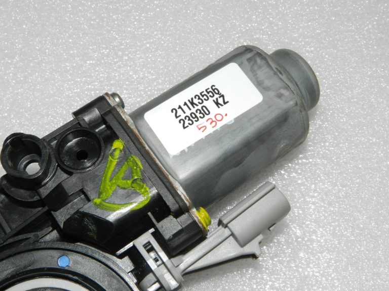 Lancia Thema II Dodge Charger LD aizmugurējā kreisā loga motors 68104331AA
