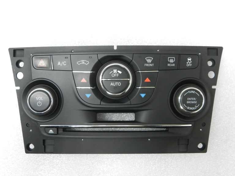 Lancia Thema II radio / klimata kontroles panelis 1UW96AAAAA, K1UW96AAAAA, K1UV81AAAAA