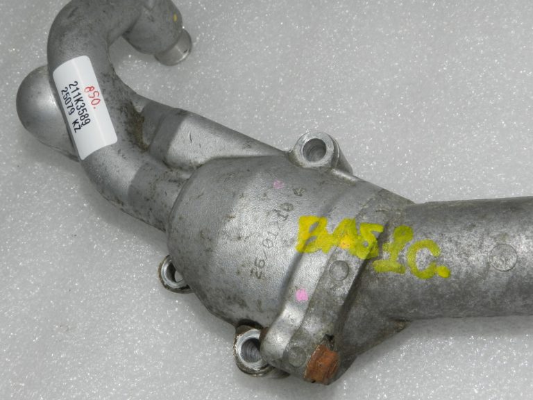 Lexus RX450h AL10 dzesēšanas šķidruma caurules termostata korpuss 1632331040, 163230W011