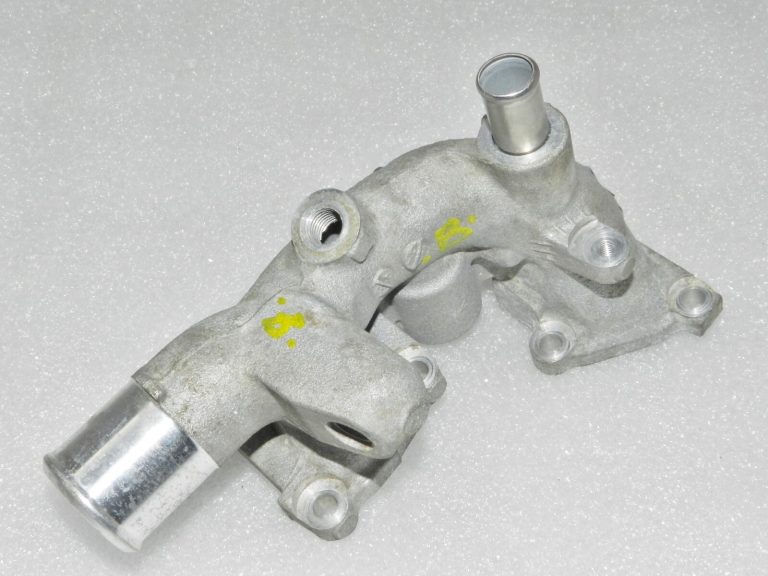 Lexus RX450h RX270 RX350 AL10 dzesēšanas šķidruma caurule 1633131180, 16331-31180