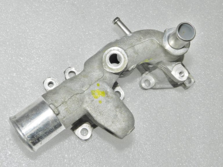 Lexus RX450h RX270 RX350 AL10 dzesēšanas šķidruma caurule 1633131180, 16331-31180