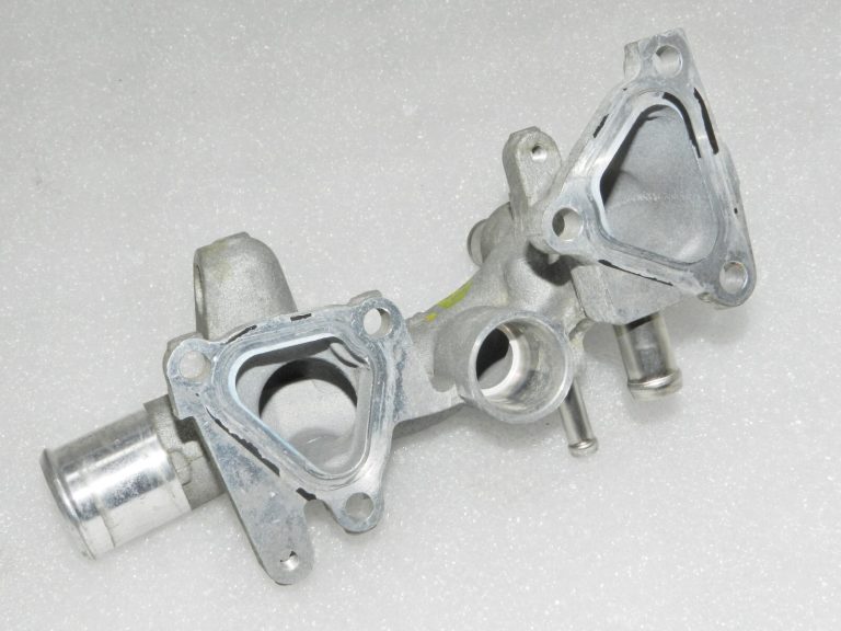 Lexus RX450h RX270 RX350 AL10 dzesēšanas šķidruma caurule 1633131180, 16331-31180