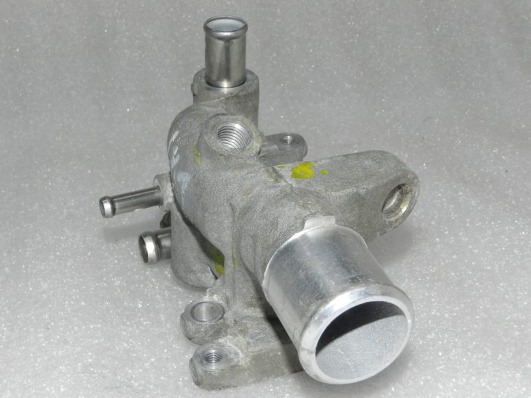 Lexus RX450h RX270 RX350 AL10 dzesēšanas šķidruma caurule 1633131180, 16331-31180