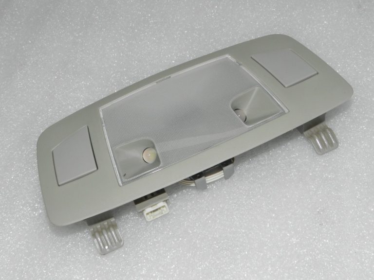 Lexus RX III (AL10) salona apgaismojums aizmugurējais pelēks 8136048070B0, 81360-48070