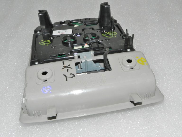 Lexus RX III (AL10) Priekšējais salona apgaismojums 8126048430B0, 81260-48430-B0