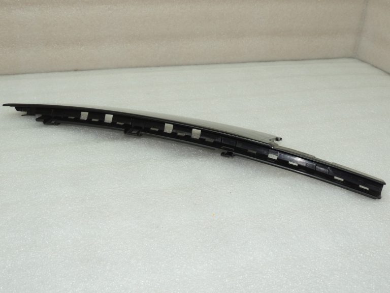 Seat Cupra Leon KL8 durvju panelis aizmugurējais labās puses 0E / Y9T 5FA839902D