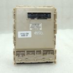 Toyota Avensis T27 drošinātāju kārbas vadības bloks 8273005S60 8273005J70