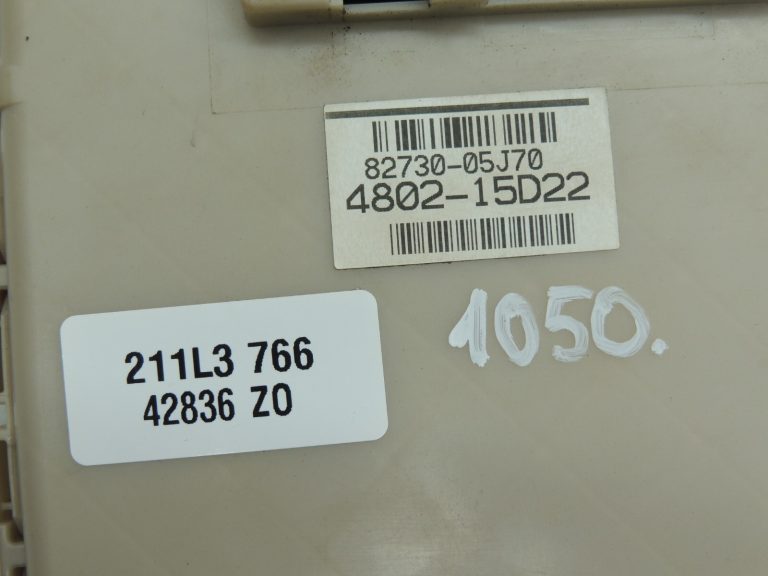 Toyota Avensis T27 drošinātāju kārbas vadības bloks 8273005S60 8273005J70