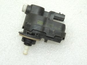 Toyota Avensis T27 priekšējo lukturu servomotors 92000866