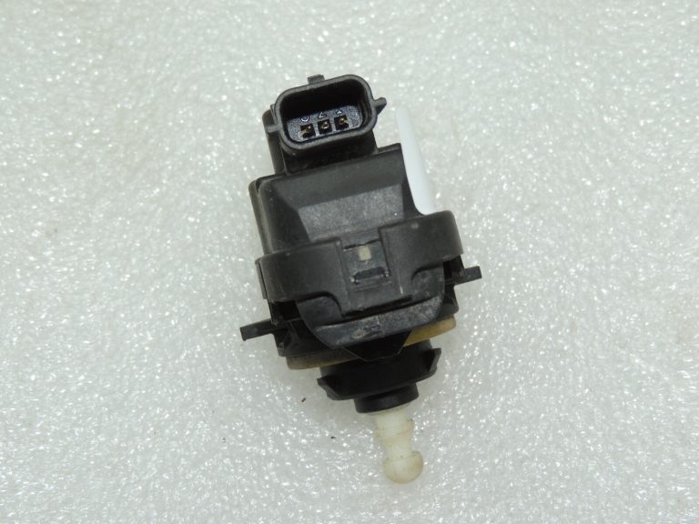 Toyota Avensis T27 priekšējo lukturu servomotors 92000866
