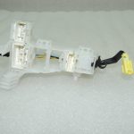 Toyota Avensis T27 interjera apakšējās virsbūves elektroinstalācijas siksna pa labi 8216205L40