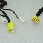 Toyota Avensis T27 interjera apakšējās virsbūves elektroinstalācijas siksna pa labi 8216205L40