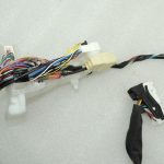 Toyota Avensis T27 interjera apakšējās virsbūves elektroinstalācijas siksna kreisā 8216105P90